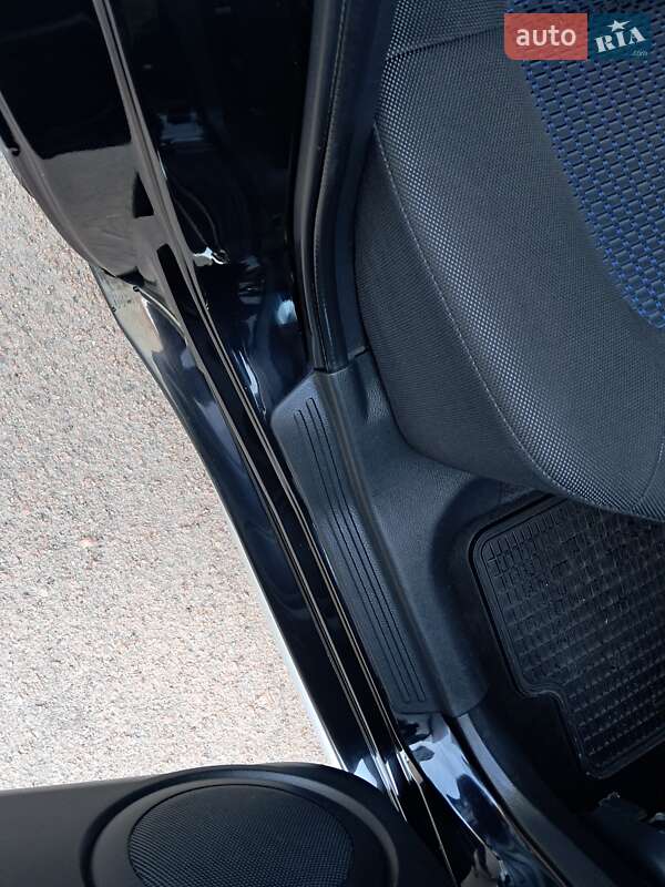 Внедорожник / Кроссовер Mitsubishi Outlander 2007 в Борисполе