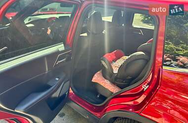 Позашляховик / Кросовер Mitsubishi Outlander 2021 в 