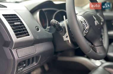 Позашляховик / Кросовер Mitsubishi Outlander 2008 в 