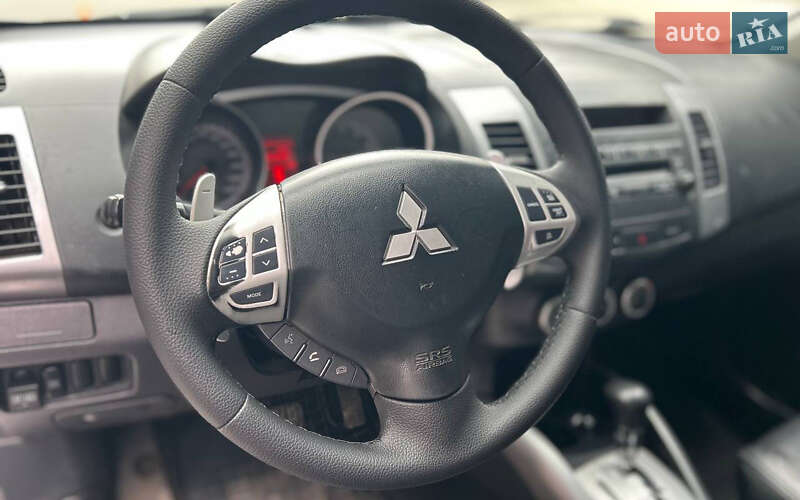 Внедорожник / Кроссовер Mitsubishi Outlander 2008 в Черновцах