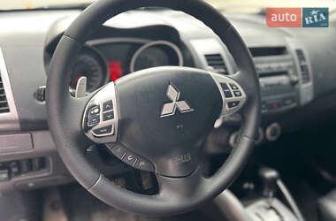Позашляховик / Кросовер Mitsubishi Outlander 2008 в 