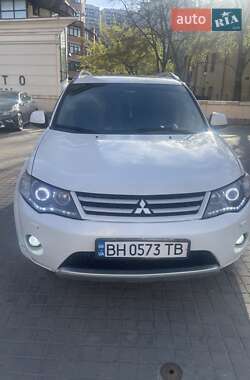 Внедорожник / Кроссовер Mitsubishi Outlander 2008 в 