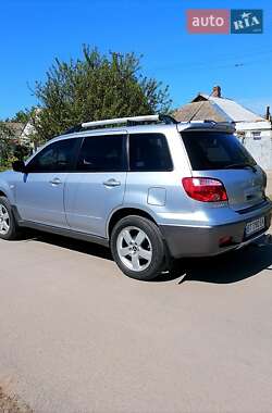 Внедорожник / Кроссовер Mitsubishi Outlander 2006 в 