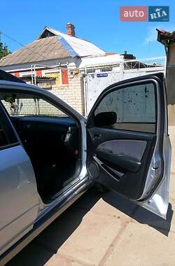 Внедорожник / Кроссовер Mitsubishi Outlander 2006 в 