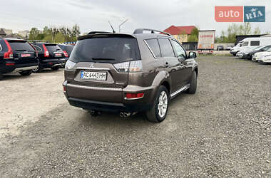 Внедорожник / Кроссовер Mitsubishi Outlander 2011 в 