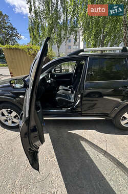 Внедорожник / Кроссовер Mitsubishi Outlander 2007 в 
