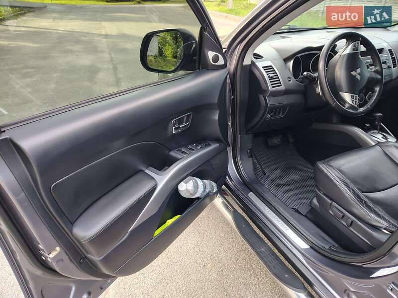 Внедорожник / Кроссовер Mitsubishi Outlander 2008 в Днепре