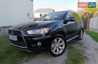 Позашляховик / Кросовер Mitsubishi Outlander 2010 в 