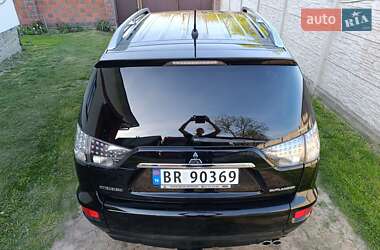 Позашляховик / Кросовер Mitsubishi Outlander 2010 в 