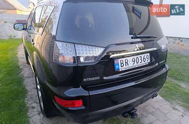 Позашляховик / Кросовер Mitsubishi Outlander 2010 в 