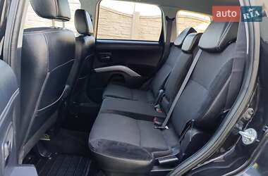 Позашляховик / Кросовер Mitsubishi Outlander 2010 в 
