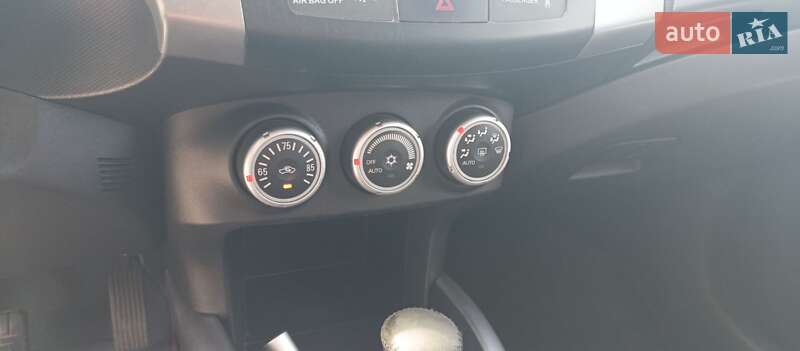 Внедорожник / Кроссовер Mitsubishi Outlander 2007 в Киеве фото 5 Внедорожник / Кроссовер Mitsubishi Outlander 2007 в Киеве