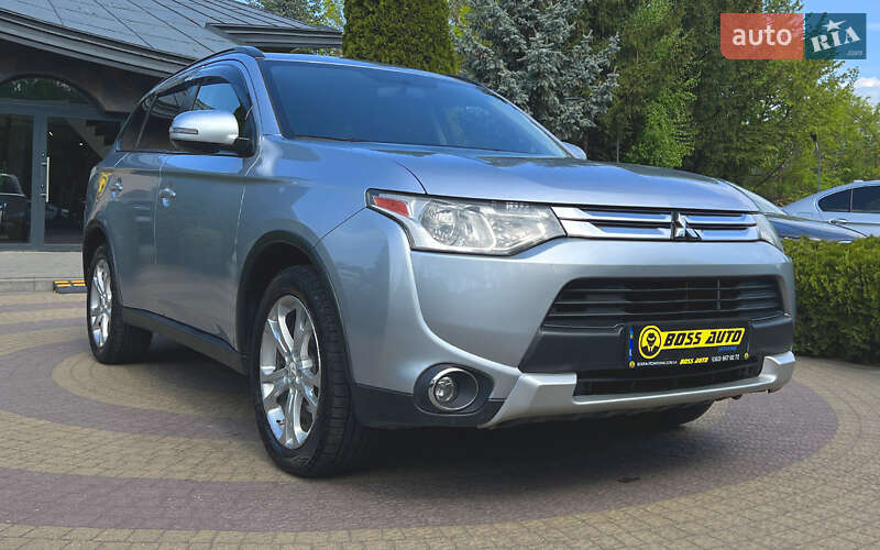 Mitsubishi Outlander 2015