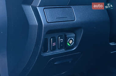 Внедорожник / Кроссовер Mitsubishi Outlander 2007 в 