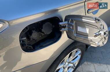 Внедорожник / Кроссовер Mitsubishi Outlander 2014 в 