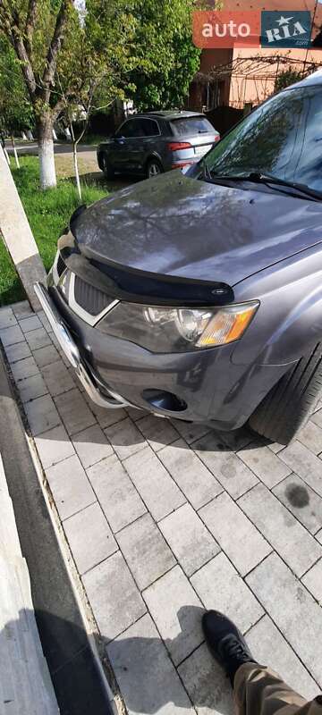 Позашляховик / Кросовер Mitsubishi Outlander 2009 в Іршаві