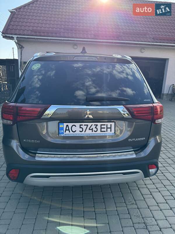 Внедорожник / Кроссовер Mitsubishi Outlander 2019 в Луцке