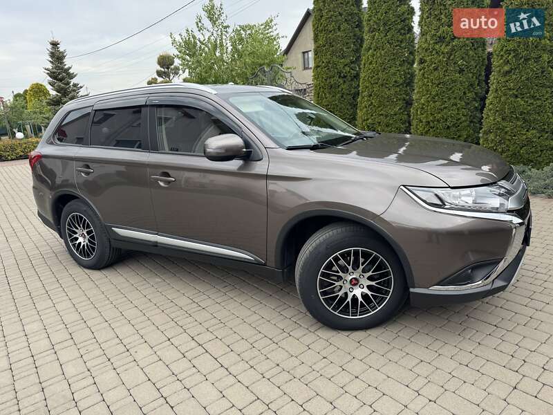Внедорожник / Кроссовер Mitsubishi Outlander 2019 в Луцке