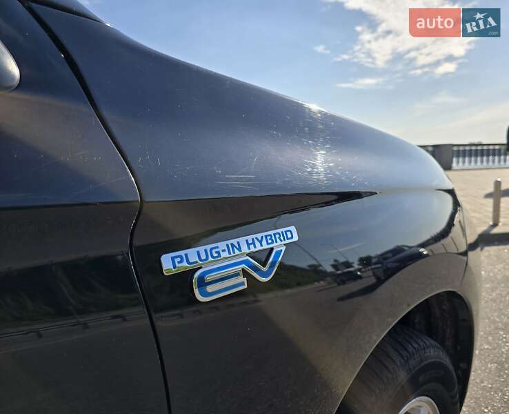 Позашляховик / Кросовер Mitsubishi Outlander 2014 в Києві фото 13 Позашляховик / Кросовер Mitsubishi Outlander 2014 в Києві