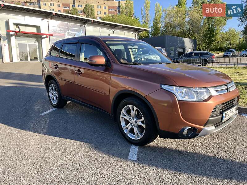 Mitsubishi Outlander 2014