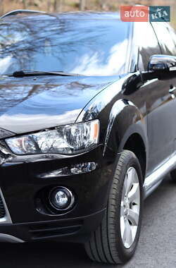 Позашляховик / Кросовер Mitsubishi Outlander 2010 в 