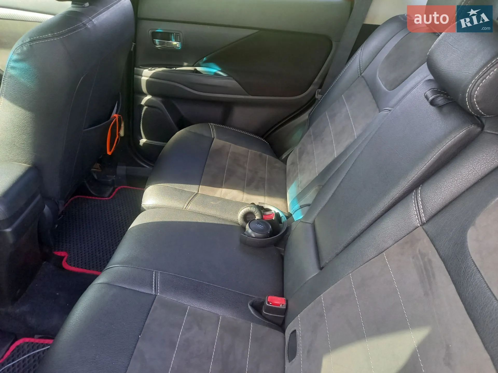 2017 Mitsubishi Outlander - мініатюра 14
