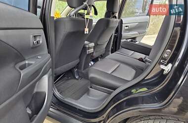 Внедорожник / Кроссовер Mitsubishi Outlander 2013 в 
