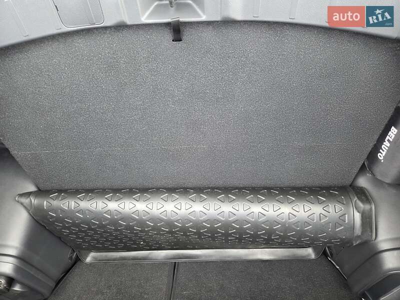 Внедорожник / Кроссовер Mitsubishi Outlander 2013 в Киеве