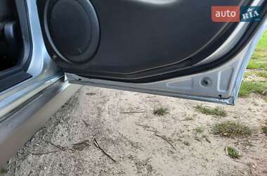 Внедорожник / Кроссовер Mitsubishi Outlander 2003 в 