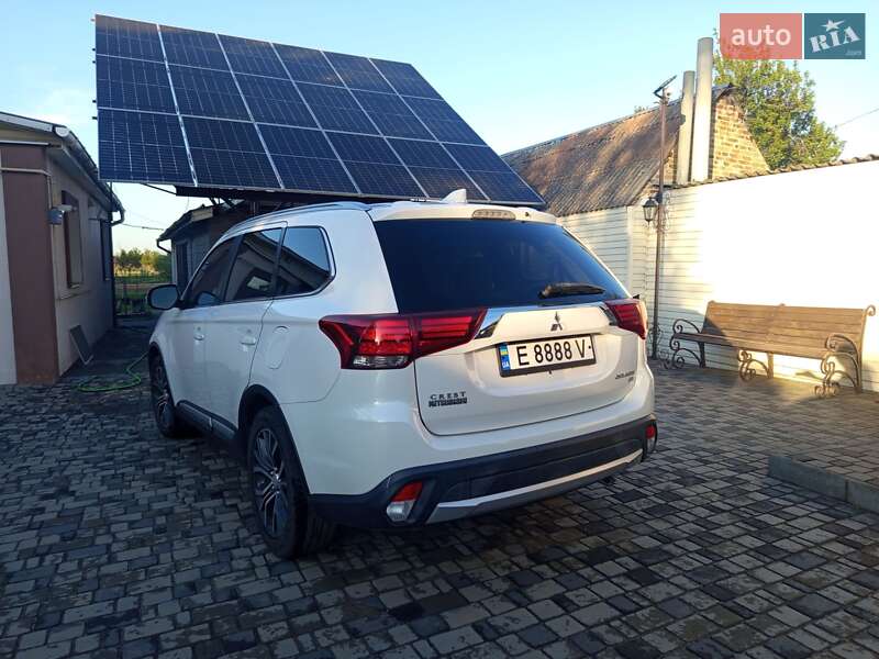 Внедорожник / Кроссовер Mitsubishi Outlander 2018 в Днепре