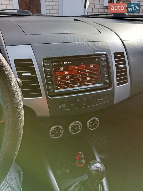 Позашляховик / Кросовер Mitsubishi Outlander 2008 в Маневичах