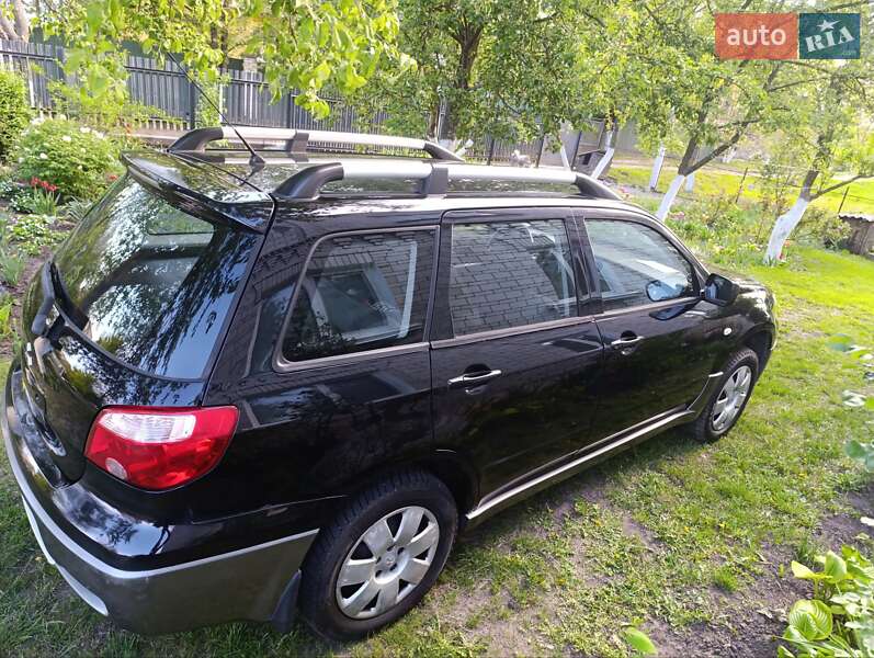 Внедорожник / Кроссовер Mitsubishi Outlander 2007 в Киеве