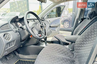 Внедорожник / Кроссовер Mitsubishi Outlander 2008 в 