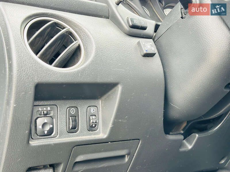 Внедорожник / Кроссовер Mitsubishi Outlander 2008 в Харькове