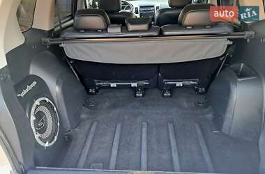 Внедорожник / Кроссовер Mitsubishi Outlander 2010 в 