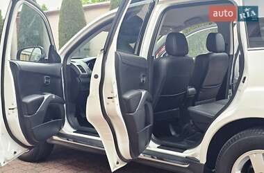 Внедорожник / Кроссовер Mitsubishi Outlander 2011 в 