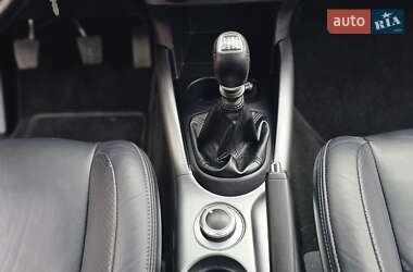 Внедорожник / Кроссовер Mitsubishi Outlander 2011 в 