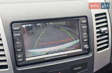 Внедорожник / Кроссовер Mitsubishi Outlander 2011 в 