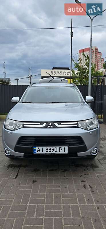 Mitsubishi Outlander 2012