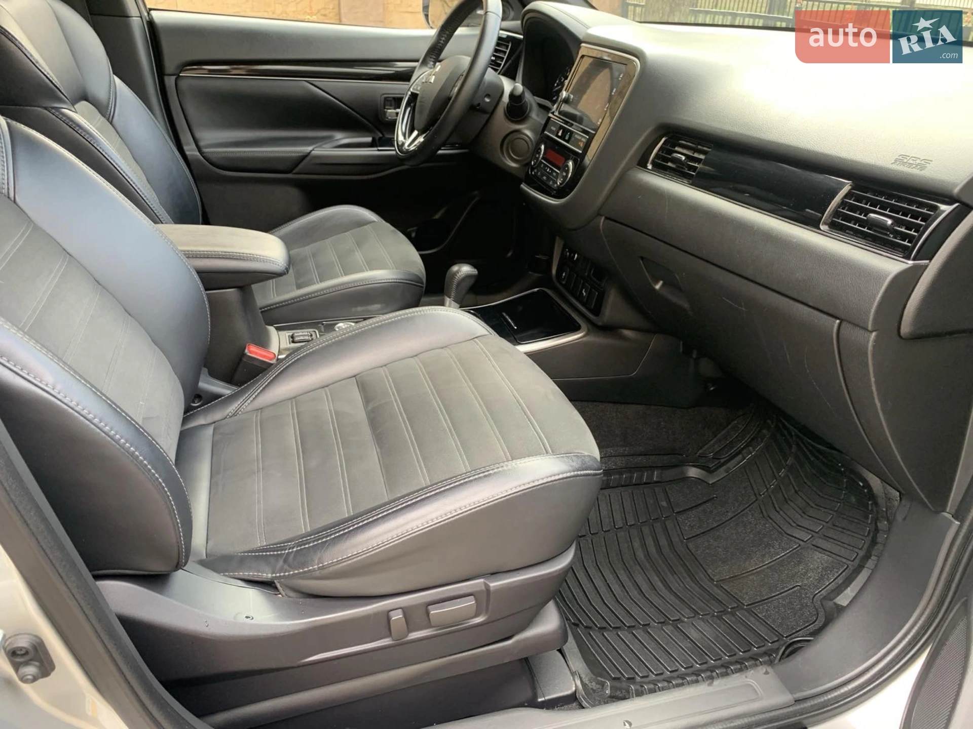 2018 Mitsubishi Outlander - мініатюра 15