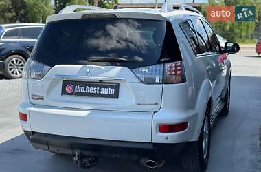 Внедорожник / Кроссовер Mitsubishi Outlander 2010 в 