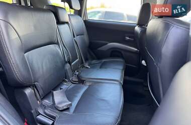 Внедорожник / Кроссовер Mitsubishi Outlander 2010 в 