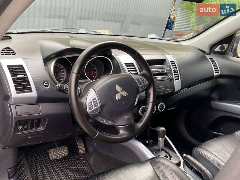 Внедорожник / Кроссовер Mitsubishi Outlander 2007 в Полтаве