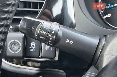 Позашляховик / Кросовер Mitsubishi Outlander 2015 в 