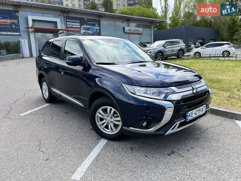 Mitsubishi Outlander 2021