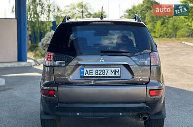 Внедорожник / Кроссовер Mitsubishi Outlander 2011 в 