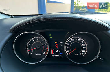 Внедорожник / Кроссовер Mitsubishi Outlander 2011 в 
