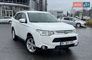 Внедорожник / Кроссовер Mitsubishi Outlander 2014 в Львове