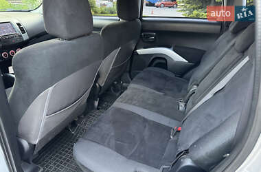 Позашляховик / Кросовер Mitsubishi Outlander 2007 в 