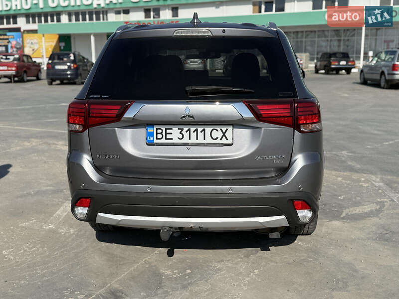 Внедорожник / Кроссовер Mitsubishi Outlander 2018 в Вознесенске